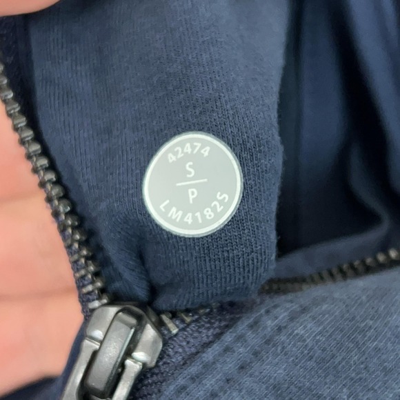 Lululemon Jacket Men Small Blue Hooded Full Zip Dispatch Hoodie Athletic Running - Picture 4 of 9
